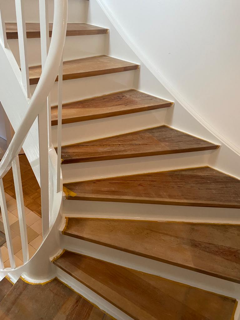 Foto einer Treppe, nachher bild